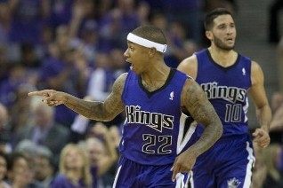 土媒：土超球员返回途中汽车突然起火，好在球员本人提前下车