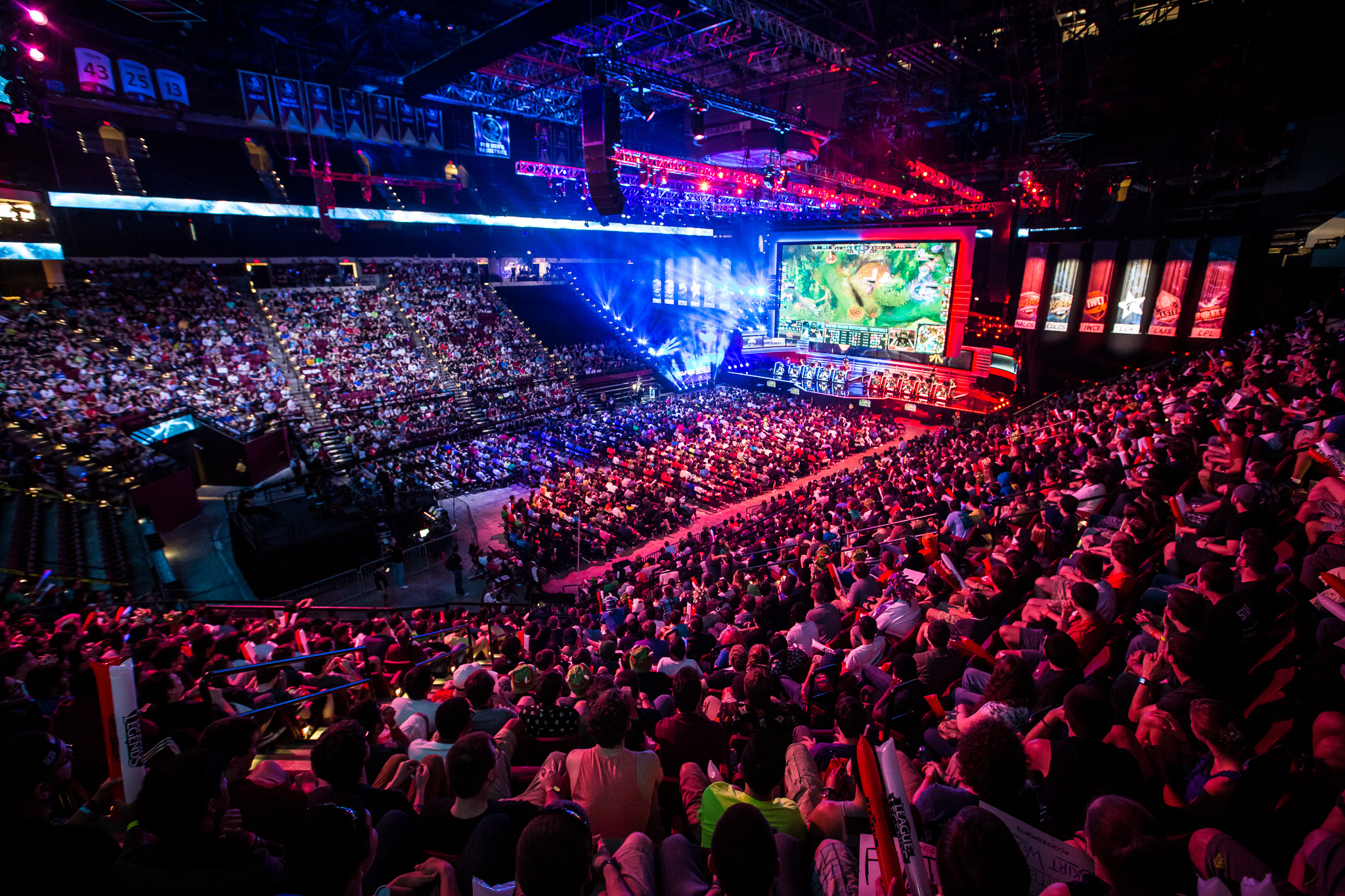 剑运动蓬勃 剑运动蓬勃