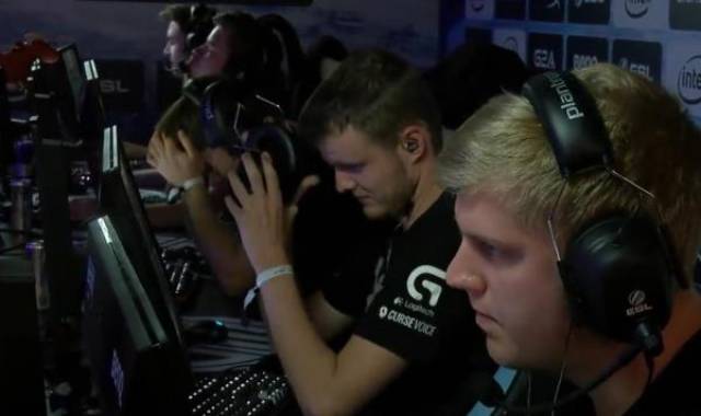 也凸显了他 也凸显了他